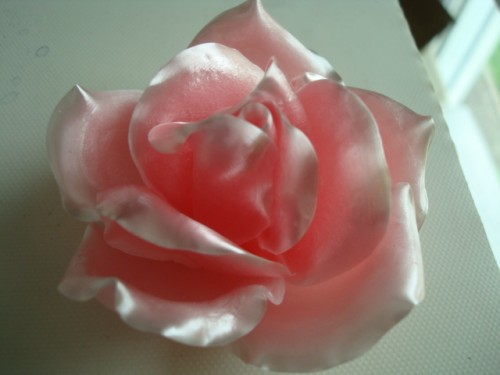 creations/fleursensucre/rose-en-sucre.JPG